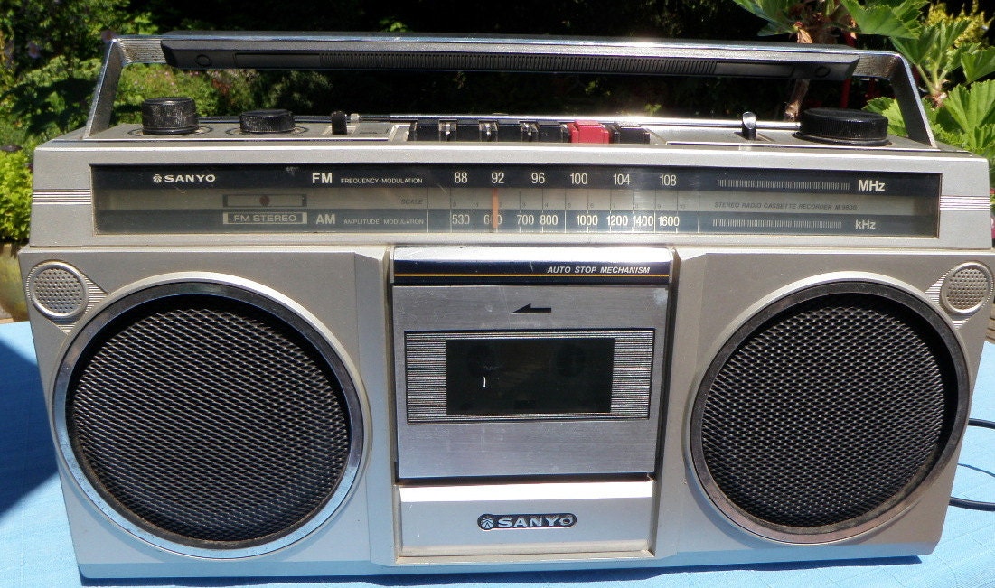 Vintage 1970s BOOMBOX Radio Sanyo Cassette AM FM hip hop