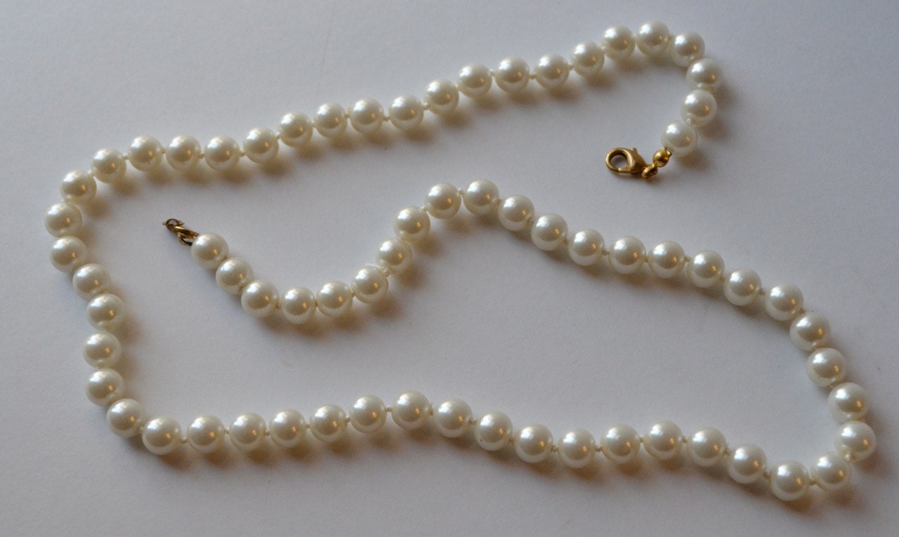 Pearl Necklace Faux Pearls 14K Gold Necklace W Lind