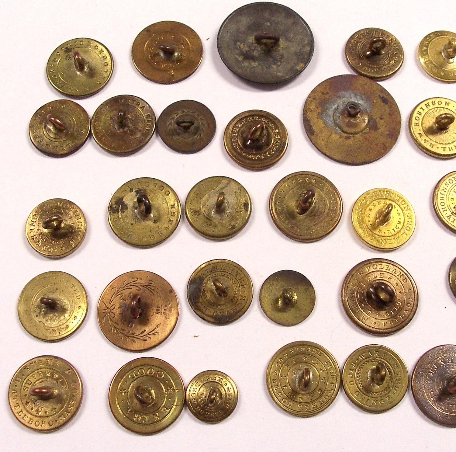 antique metal buttons        <h3 class=