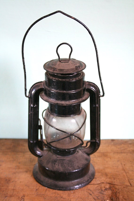 Vintage Black Paraffin Oil Lantern Industrial/Rustic/Shabby