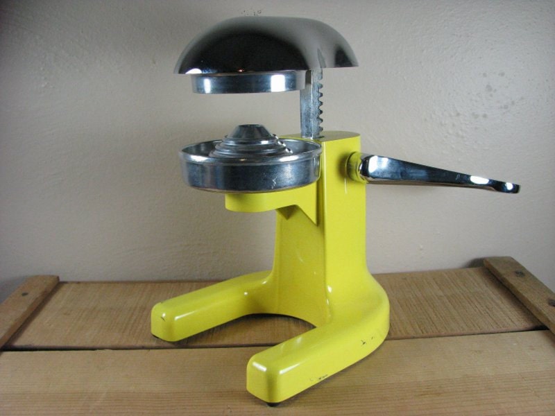 Vintage Chrome Ramcon Juice Press Juicer Bright Yellow Cast
