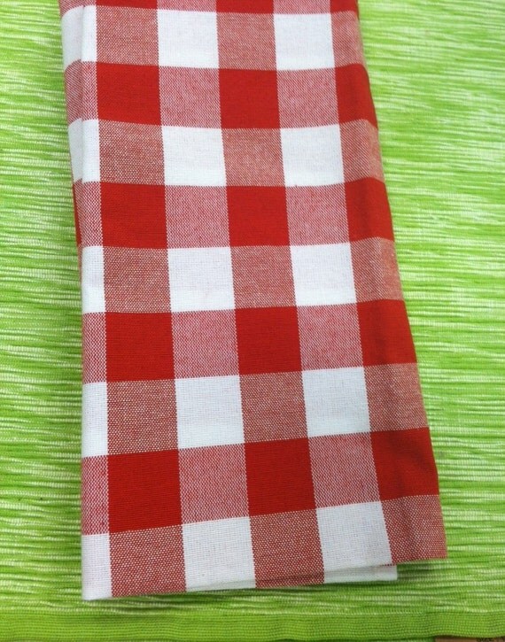 Set of 8 Dinner Napkins in Gingham Red and White Checker