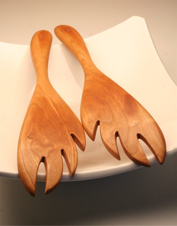 Wooden salad and pasta serving utensils carved by KitchenCarvings