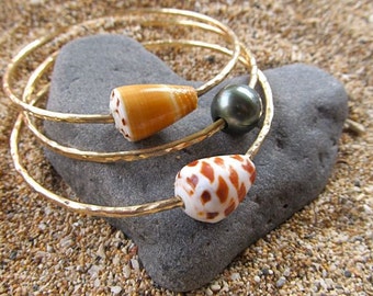 Gold Bangles, Tahitian Pearl Hawaiian Shells, 3 Thick Hammered Bracelets, Hawaii Beach Jewelry, Christmas Gift Idea, Surfer Girl, Mermaid