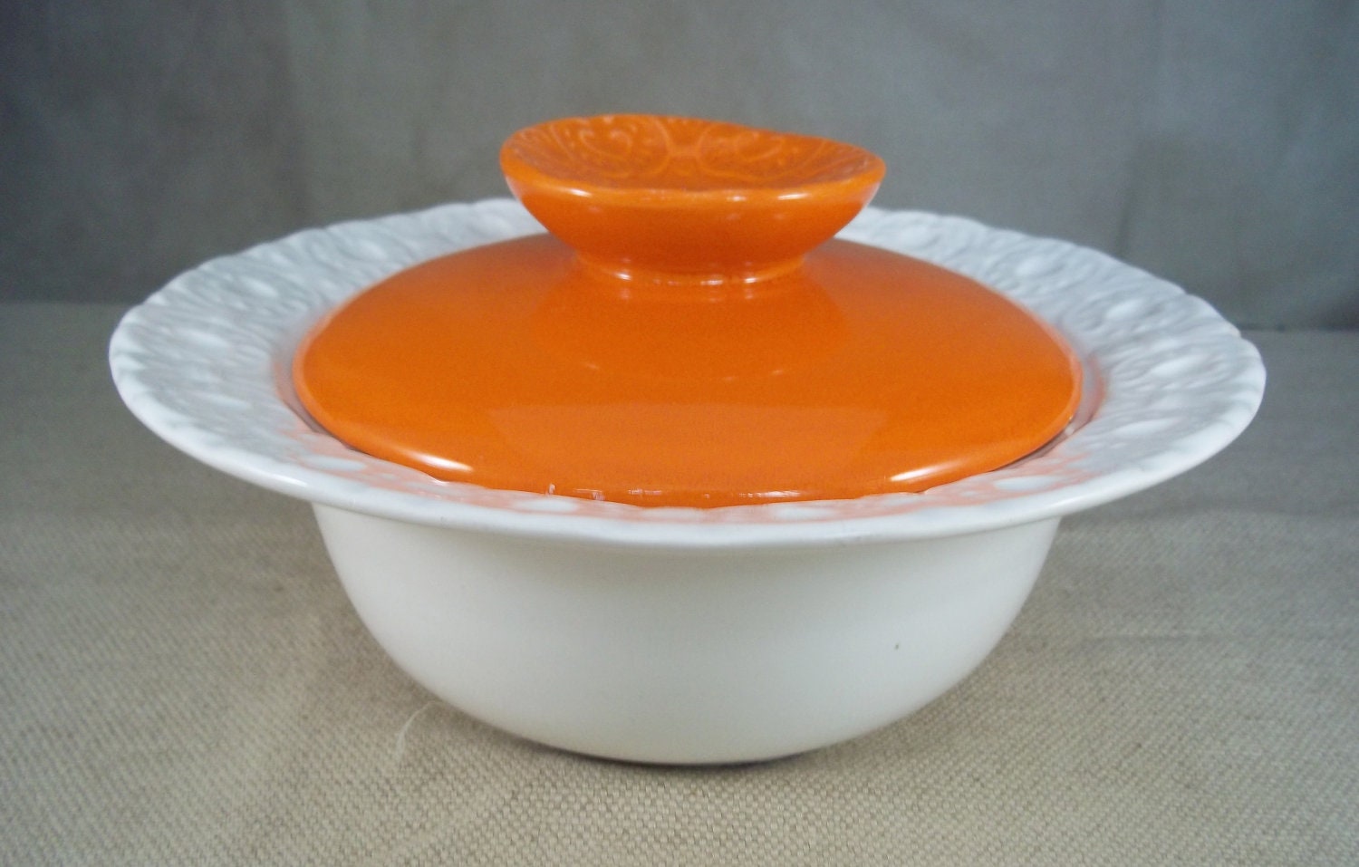 Vintage serving dish with lid. Ceramic bowl by BoutiqueNBeyond