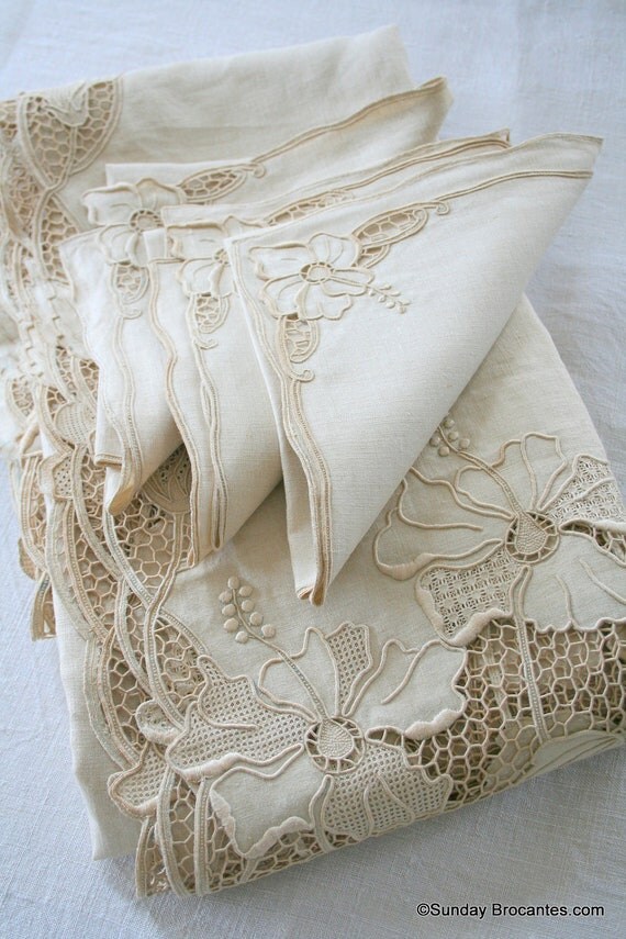 13 piece Elegant French Table Linen Set