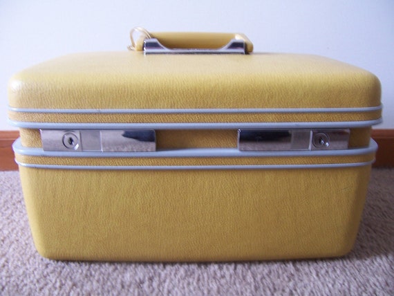 Vintage Train Case Sears Courier Gold vinyl over metal