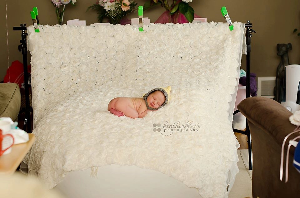 Newborn Studio Poser Baby Prop. Photography. Posing Pillow.