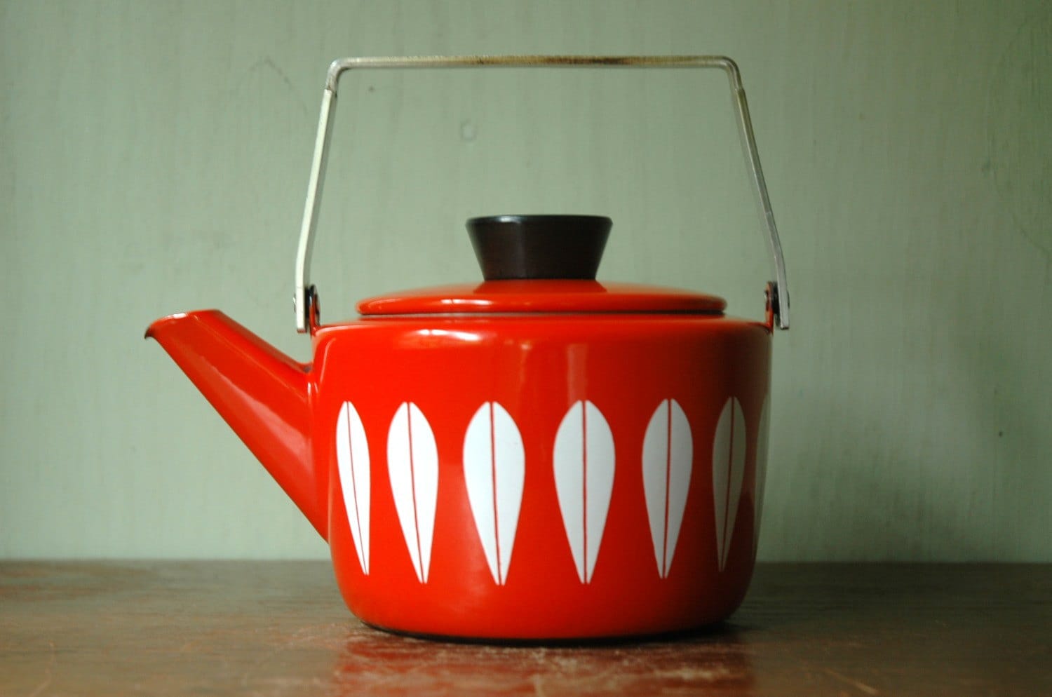 Modern Teapot - The Teapot Effect Why Teapots Drip Etsy Journal modern teapot - the teapot effect why teapots drip etsy journal