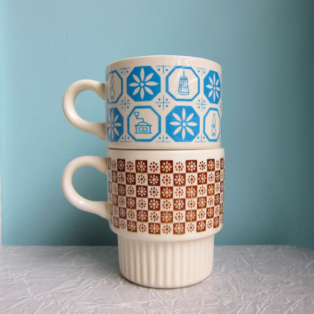 Download Vintage Stackable Coffee Cups Mugs 1970's