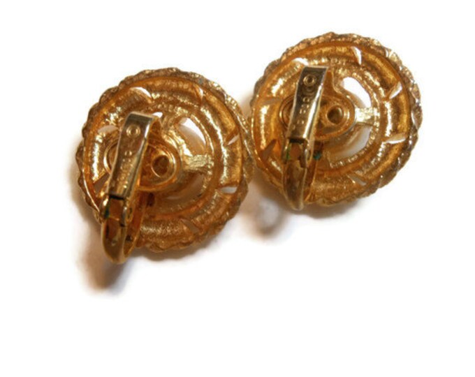 FREE SHIPPING 1950s Crown Trifari clip earrings, gold tone rope circle earrings with faux white pearl cabochon center