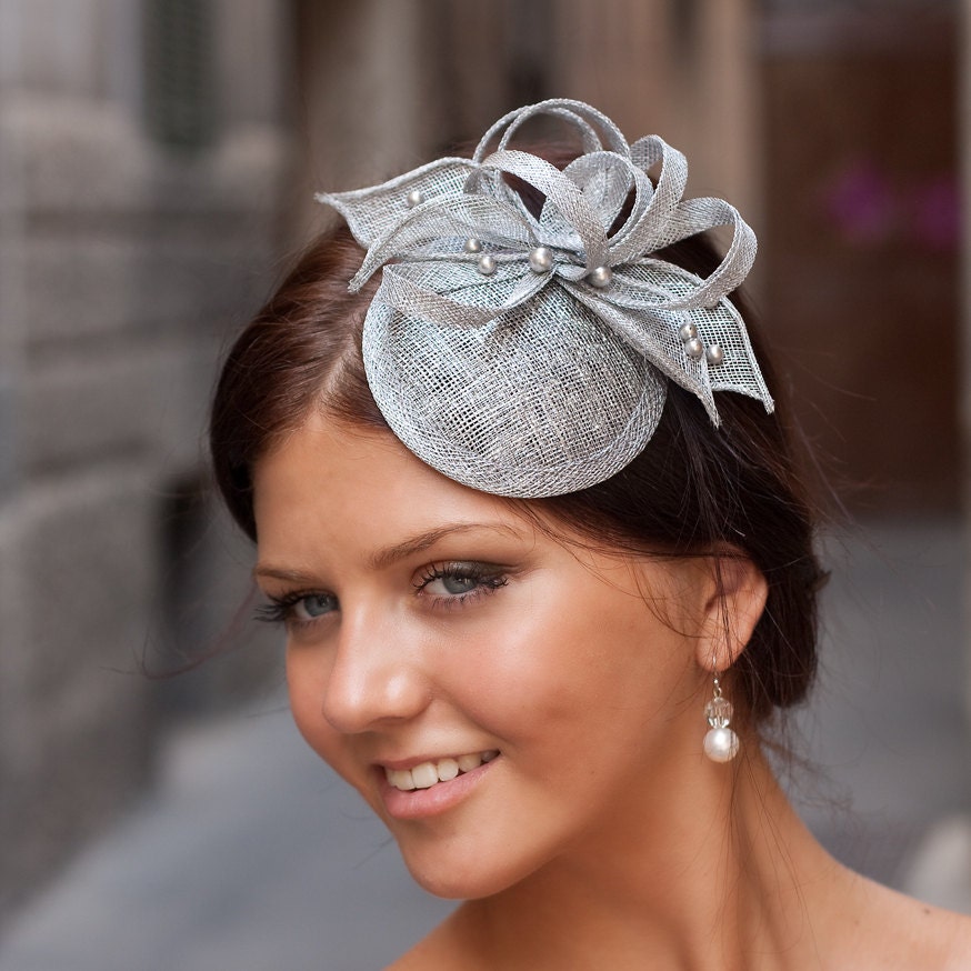 Silver cocktail hat with flower and Swarovski pearls bridal