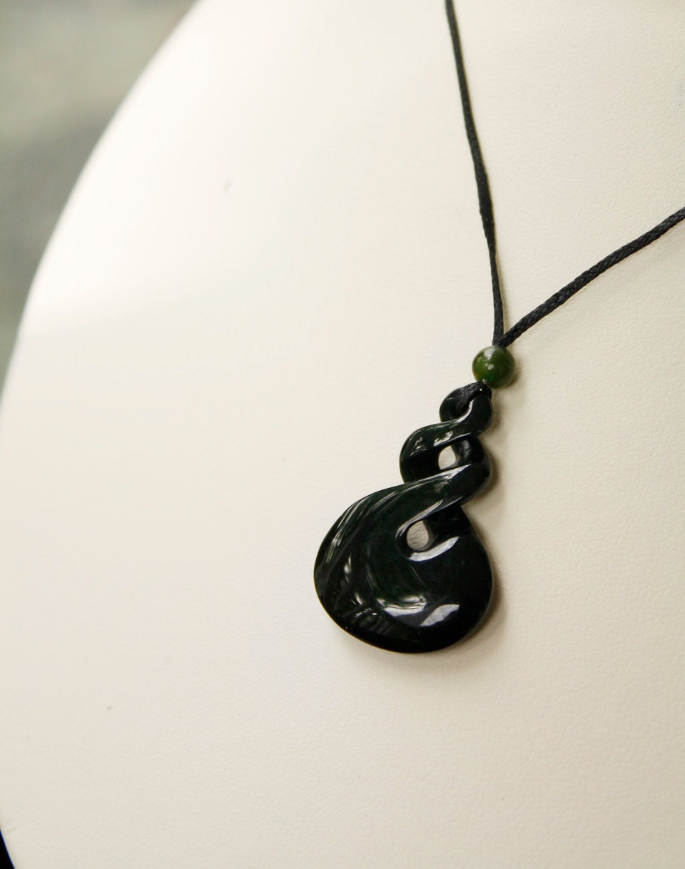 Double Twist Maori Necklace Black Nephrite Jade