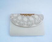 Purse, White with outdoor decorations crochet flowers