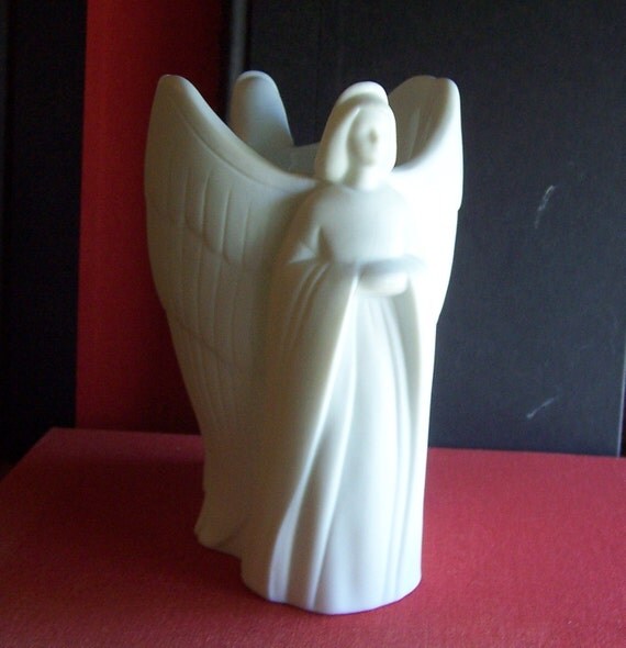 Vintage Avon Angel Candleholder 5 x 4 White porcelain avon