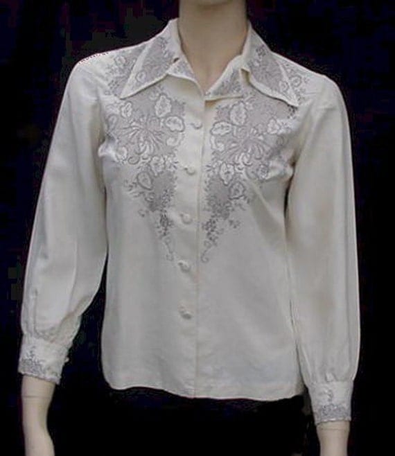 SALE 70s Chinese vintage 'Peony' cream embroidered
