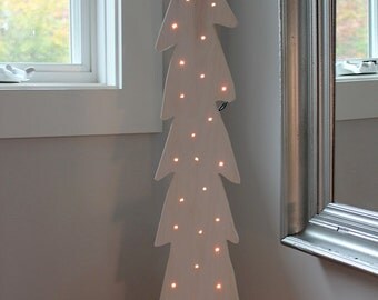 Lighted Wooden Christmas Tree Pattern