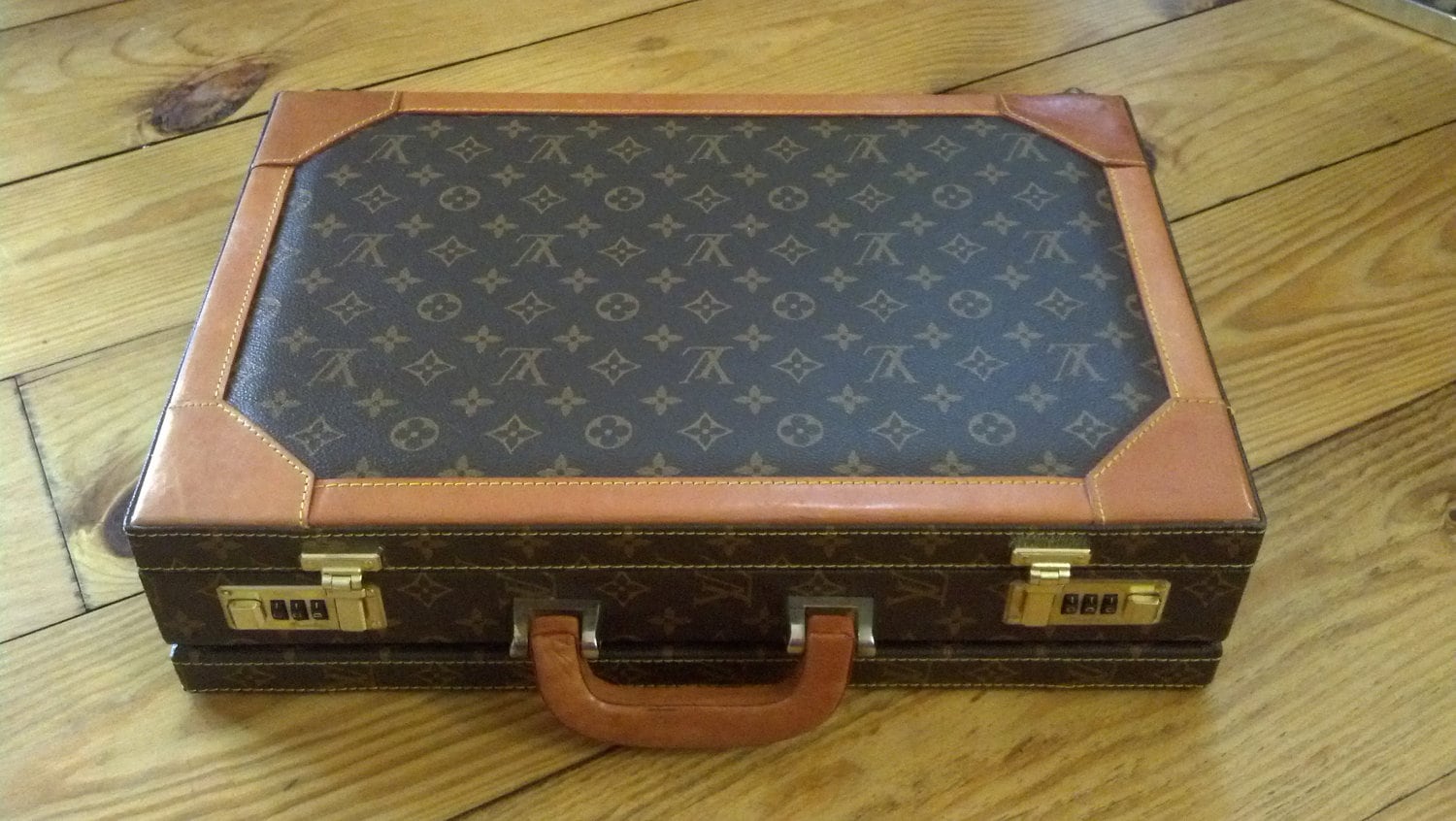 Vintage Louis Vuitton Briefcase 1980&#39;s era. Expandable