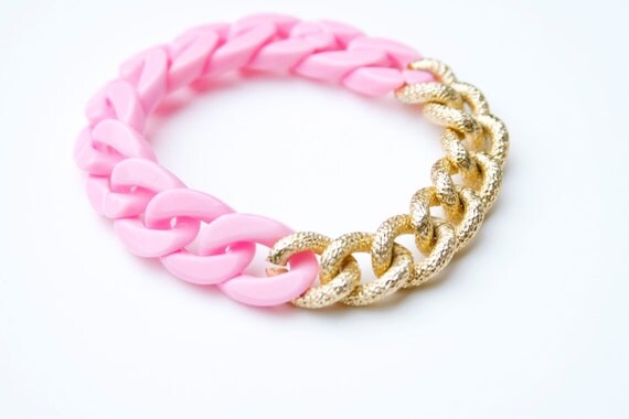Light Pink Plastic and Gold Metal Chain Bracelet