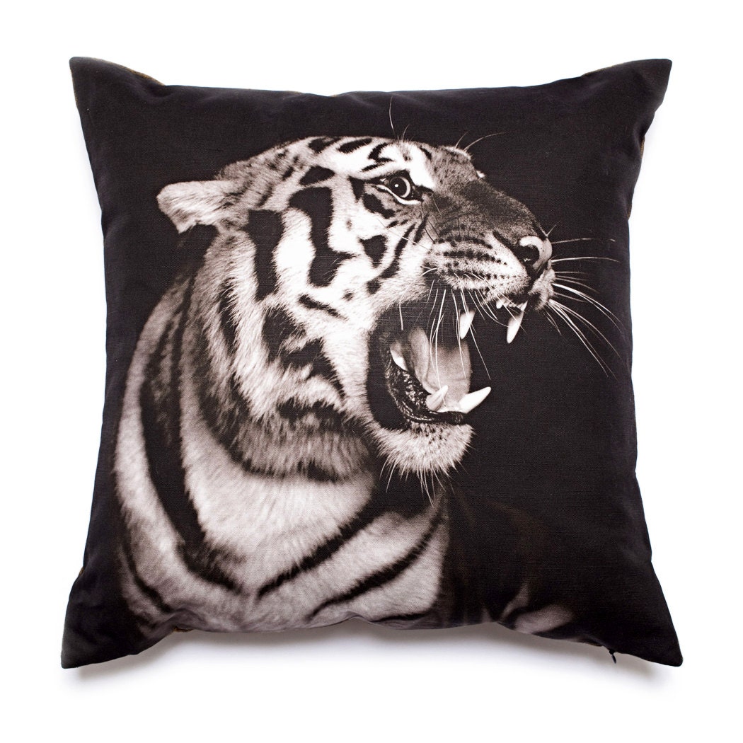 Decorative Throw Pillow Tiger