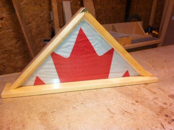how to fold a flag triangle