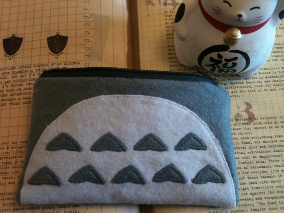 https://www.etsy.com/uk/listing/113607009/my-neighbour-totoro-felt-applique-zipped?ref=shop_home_feat_3