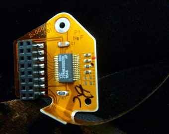 Computer hard drive connector brooch