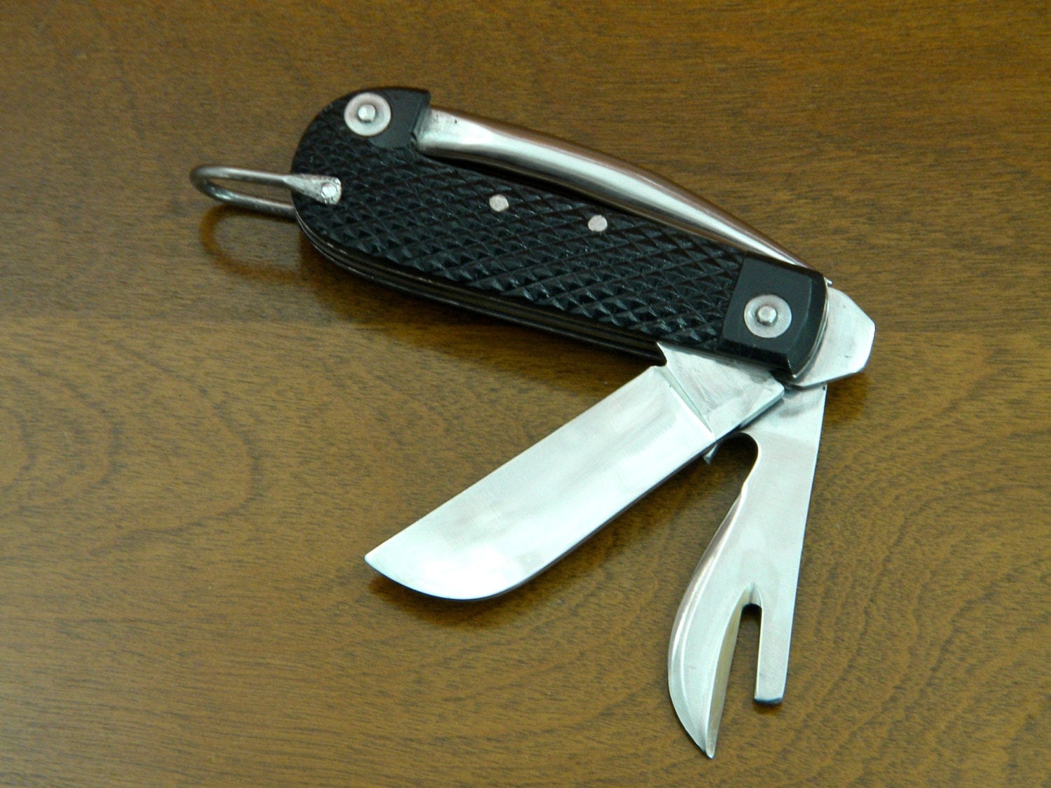 yachting knife with marlin spike