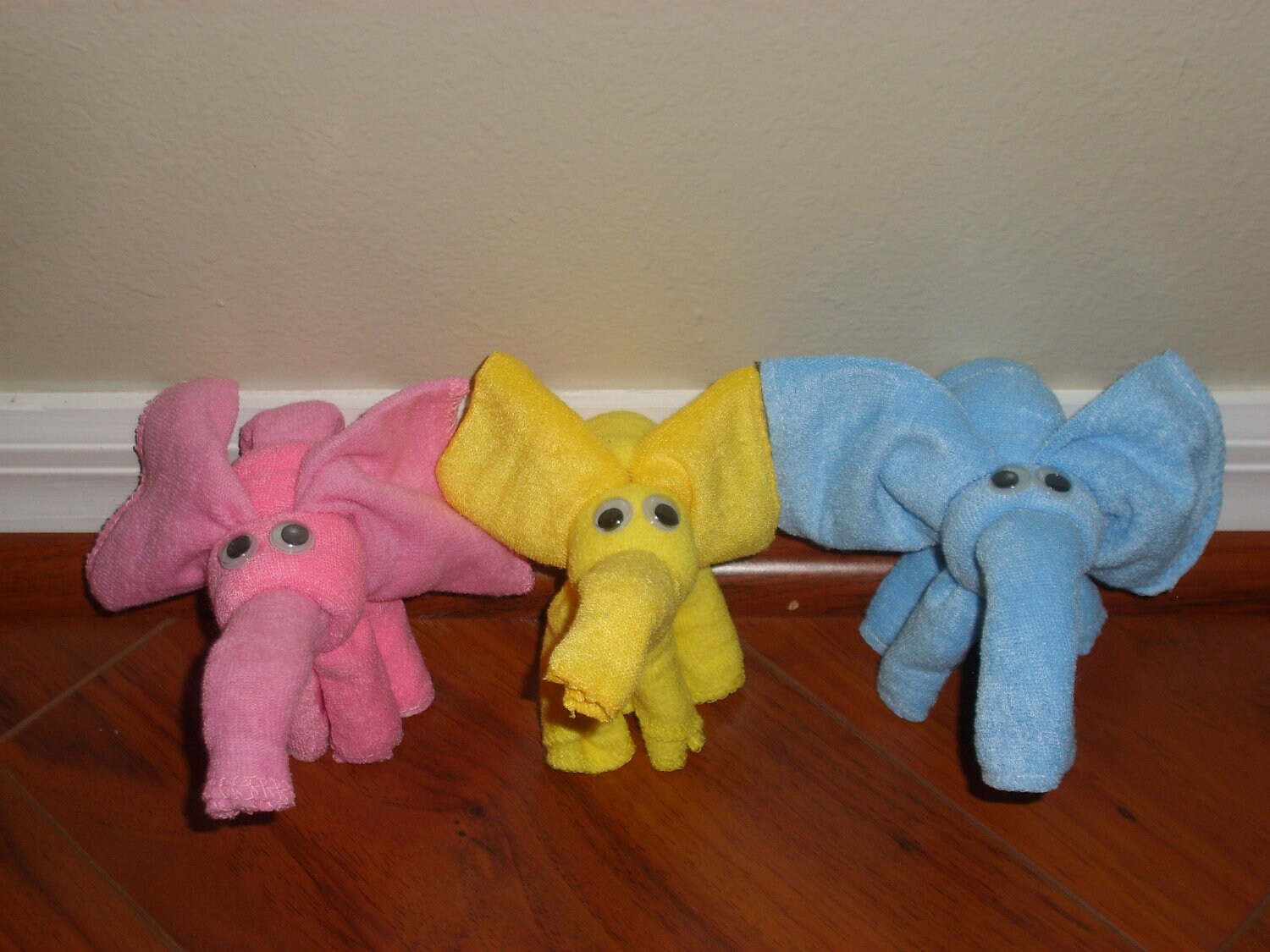 Washcloth Elephant by LilDiaperCakes on Etsy