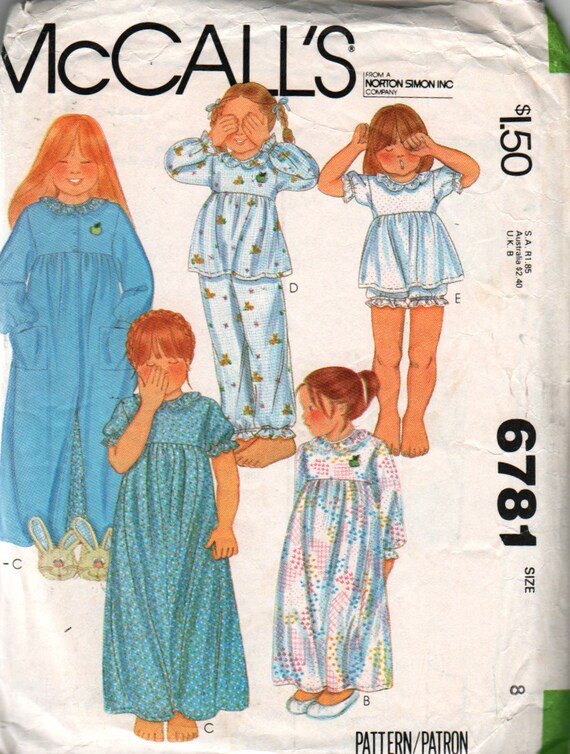 1970s McCalls 6781 Girls Nightgown Baby Dolls Pajamas and Robe