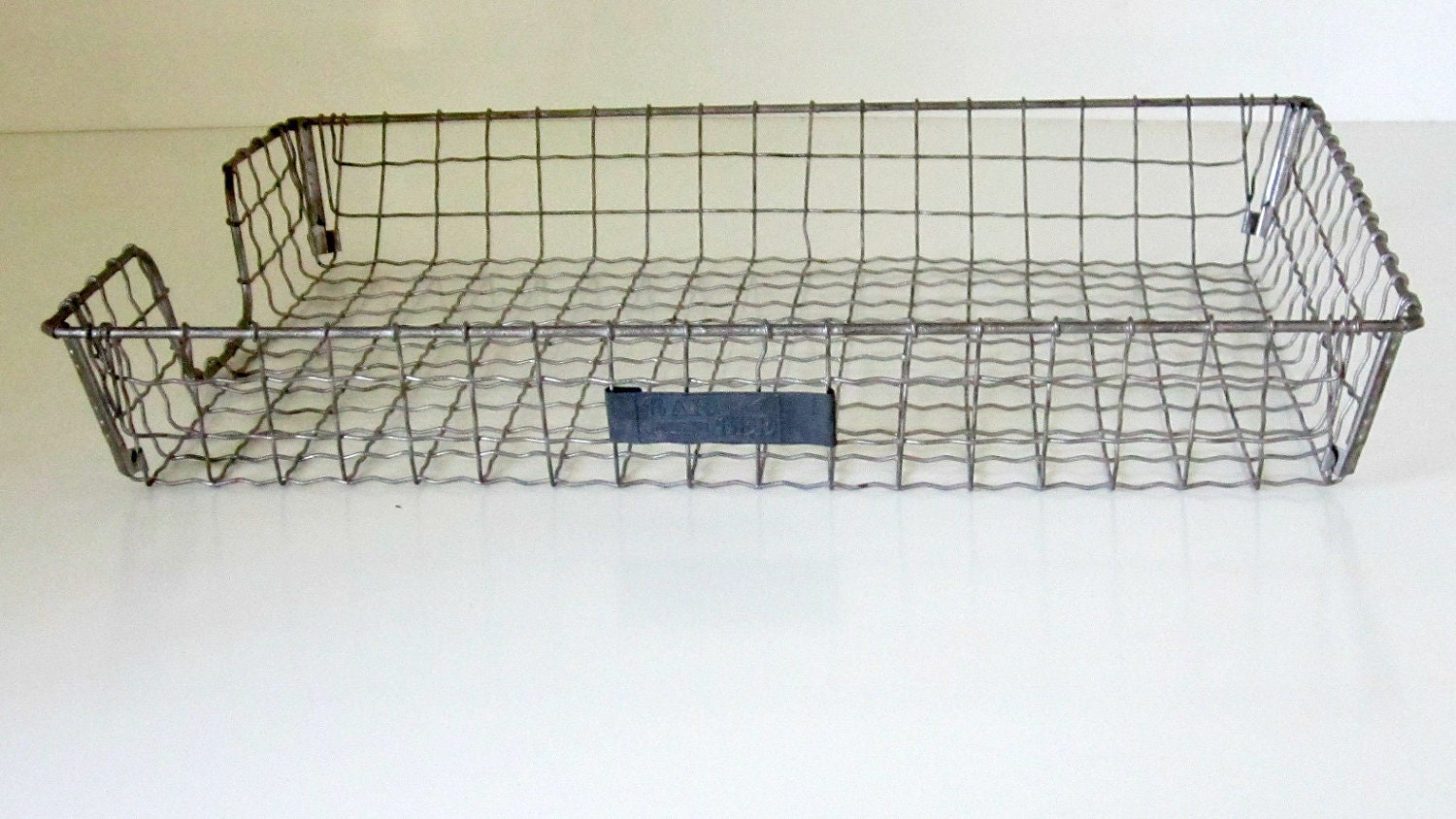 Industrial Wire Basket Metal File Basket Desk Paper Basket