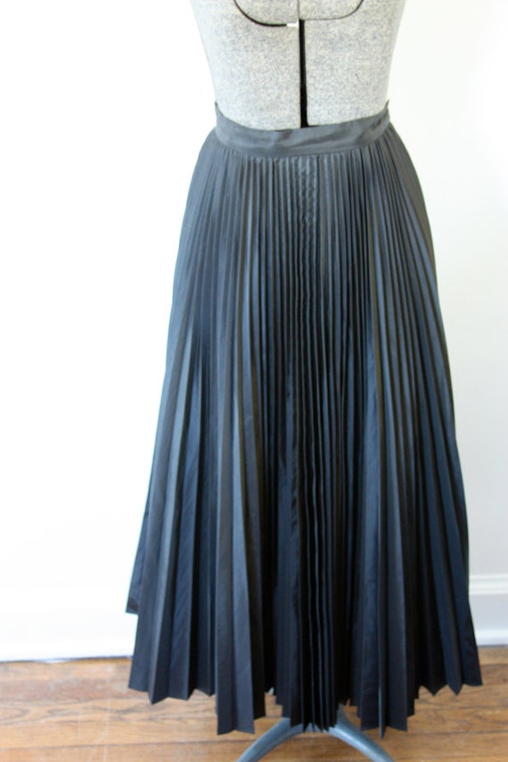 Black Pleated Maxi Formal Skirt by SentimentalHVintage on Etsy