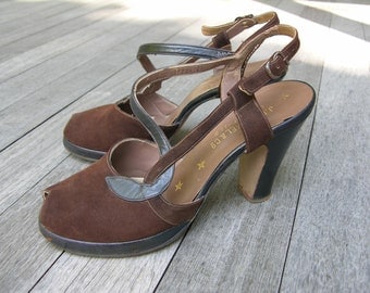 vintage 1940's Women's high heel platform shoes. Peep toe - Ankle strap. Brown suede & leather. Size 7 M