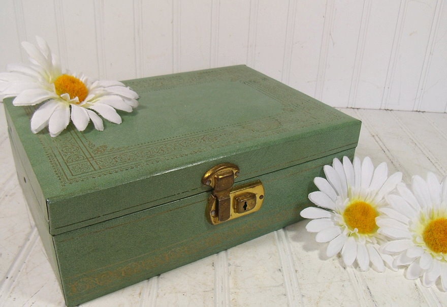 Vintage Sage Green Hard Shell Jewelry Box with by DivineOrders