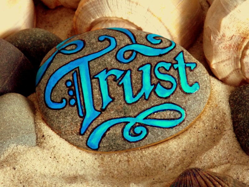 Trust / Painted Stone / Sandi Pikd Foundas / Cape Cod