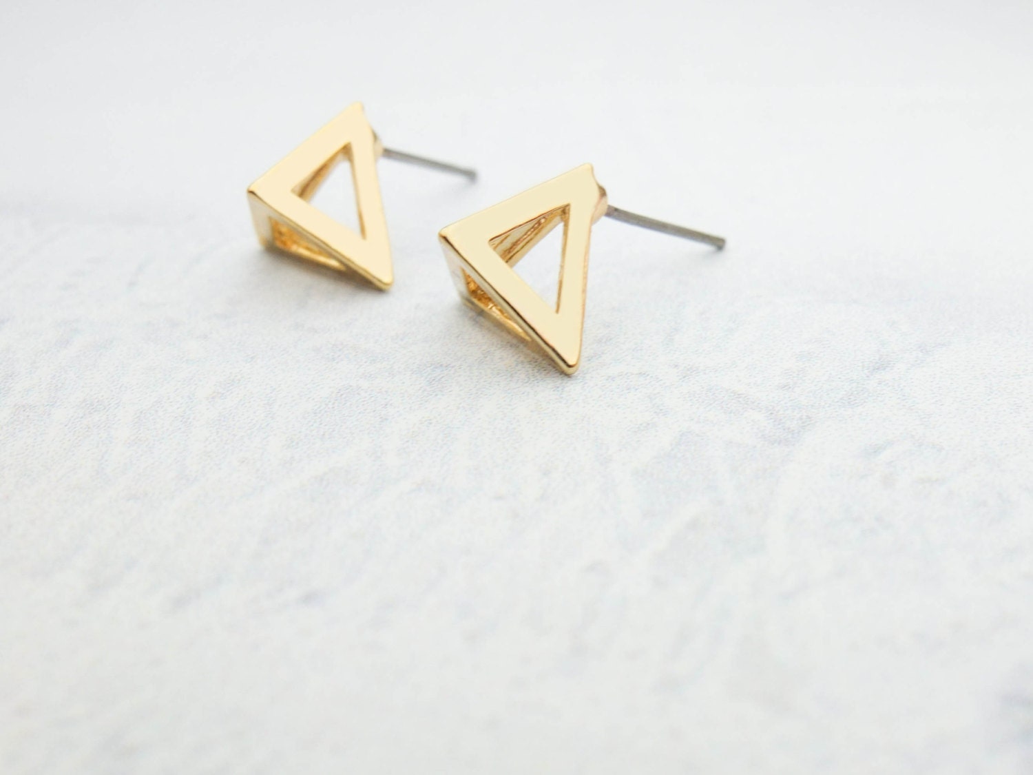 Gold Triangle Earrings Gold stud earrings by SeablueBoutique