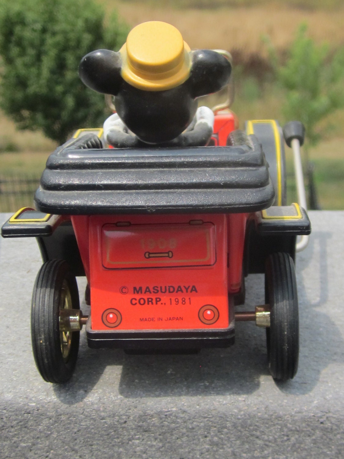 ride on tin car