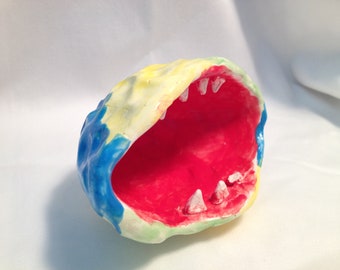 Romeo the friendly monster business card holder