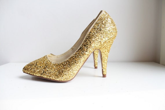 gold heels with glitter