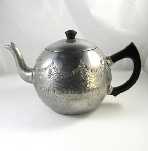 Vintage Teapot Swan Brand Rare 8 cup Made in by FeliceSereno