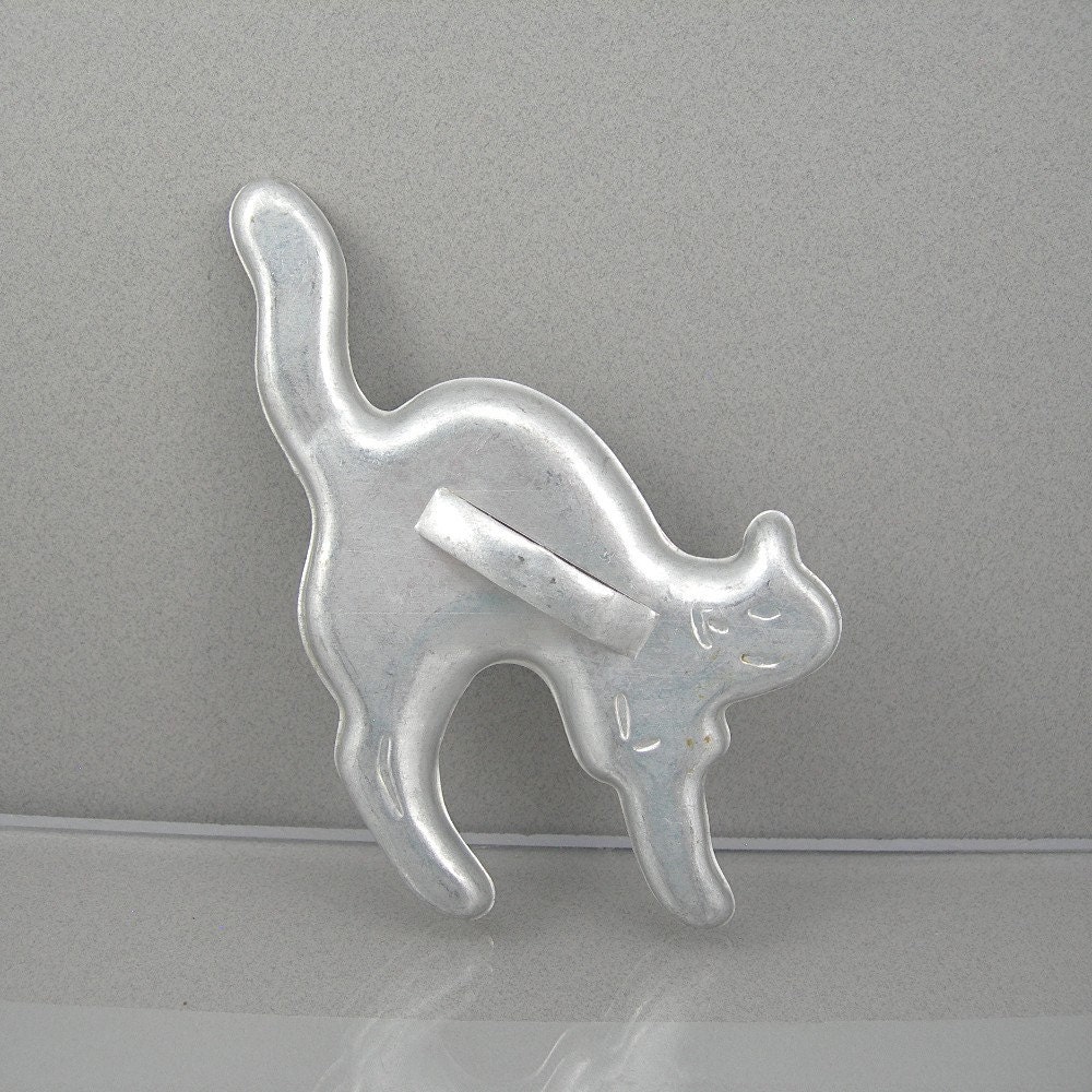 Vintage Haunted Cat Cookie Cutter Aluminum Rare Halloween