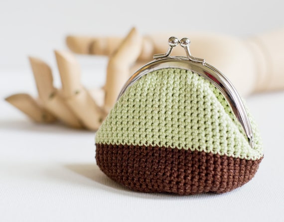 Crochet Coin Purse with Kiss Clasp Frame in Brown and light