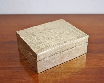 Vintage brass asian box with lid