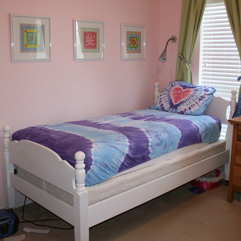 Tie Dye Twin Sheet Set in Lavender and Light Blue with Light