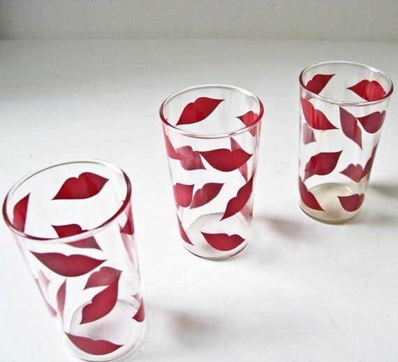 Vintage Tumblers with Red Lips Magikist Carpet Cleaning