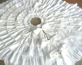 ruffled christmas tree skirt in white and by shabbiechichome ruffled christmas tree skirt in white and by shabbiechichome