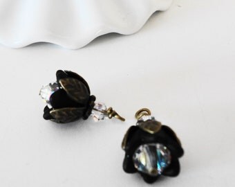 FREE SHIP Black Lucite Blossom charms