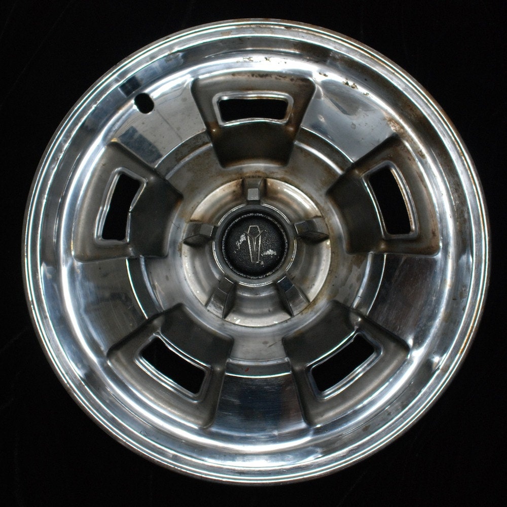 SALE Vintage 50s 60s large hubcap with painted by blueapplevintage