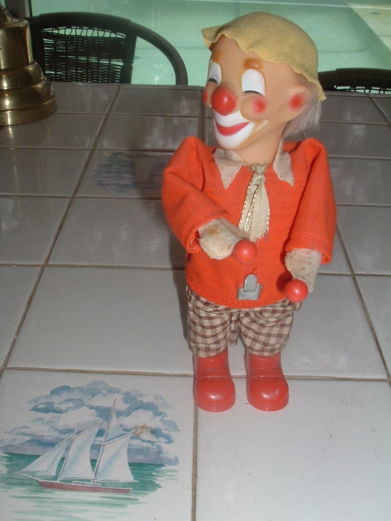 vintage wind up clown toy by handymanhowto on Etsy