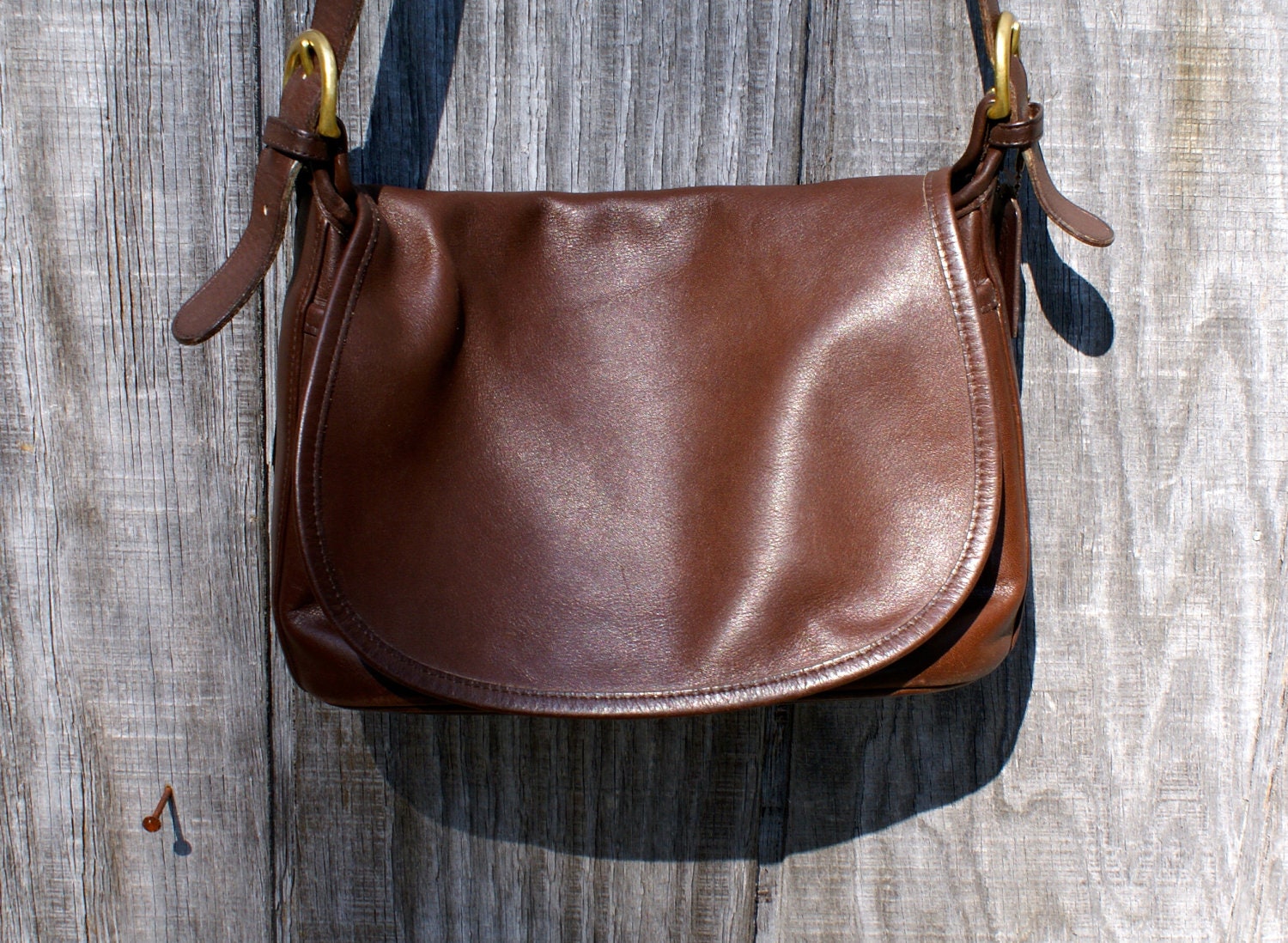 Vintage Coach Brown Leather Shoulder Bag . Big Flap . Worn